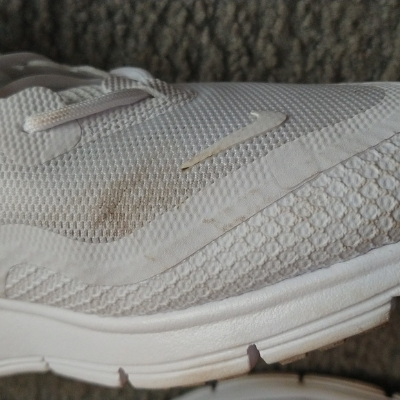 Nike Air Max Women's Sneakers - Picture 11 of 16